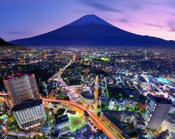 Tokio, im Hintergrund der Fuji